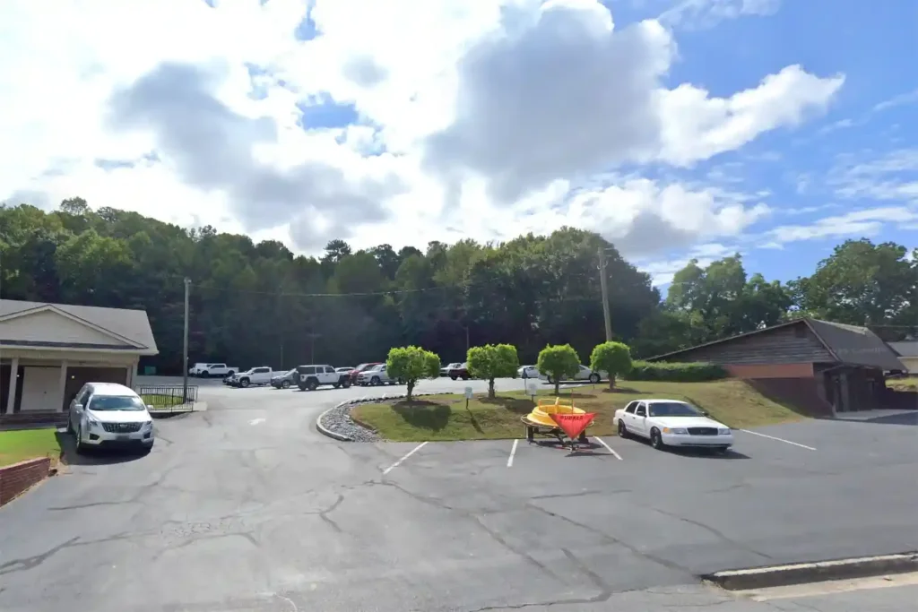 Brannon Funeral Home Calhoun GA - Exterior View