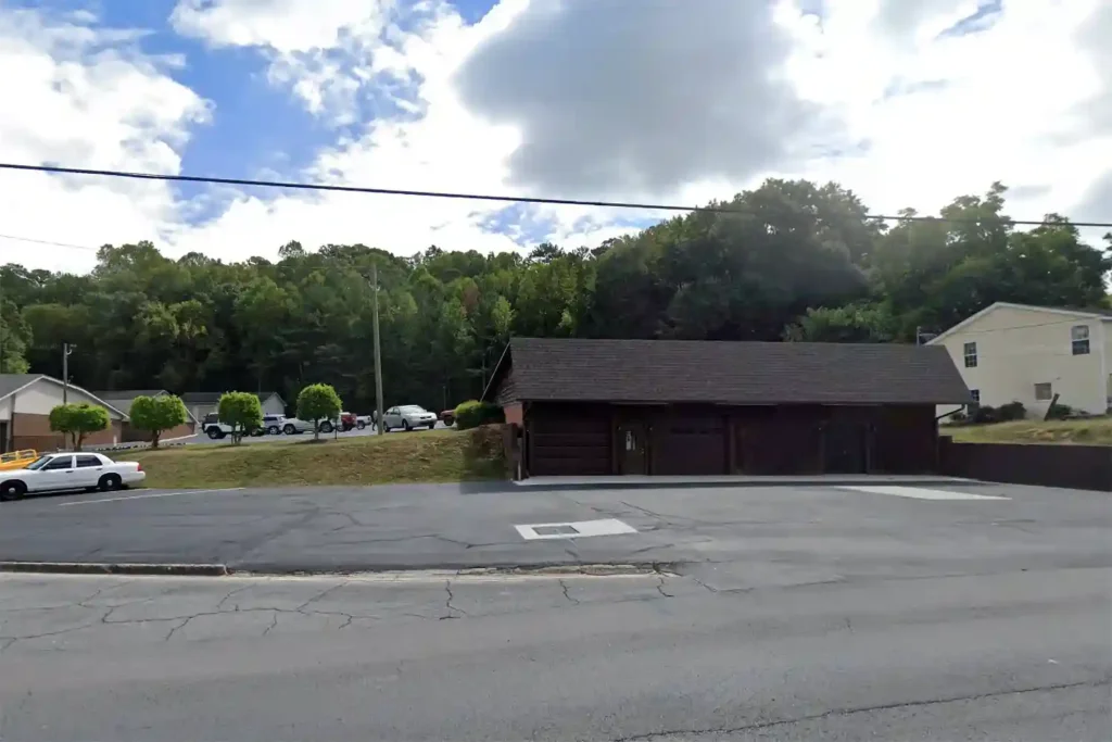 Brannon Funeral Home Calhoun GA - Exterior View